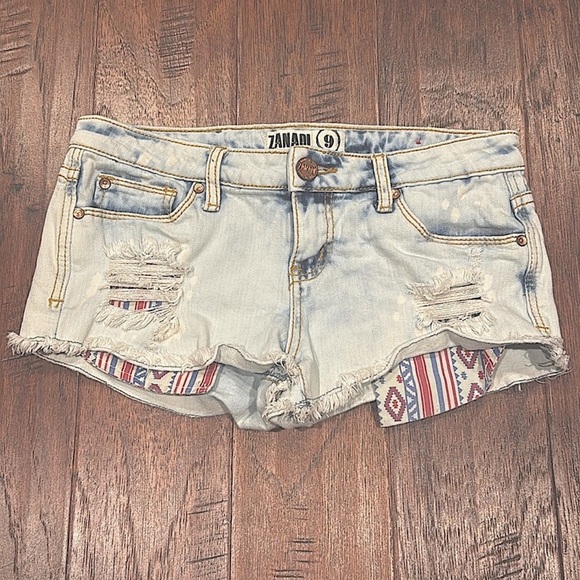 Denim/Cotton Zanadi Shorts. Size 9 - Picture 1 of 8
